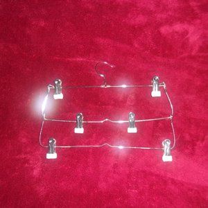 Small garment hanger - Free with purchase